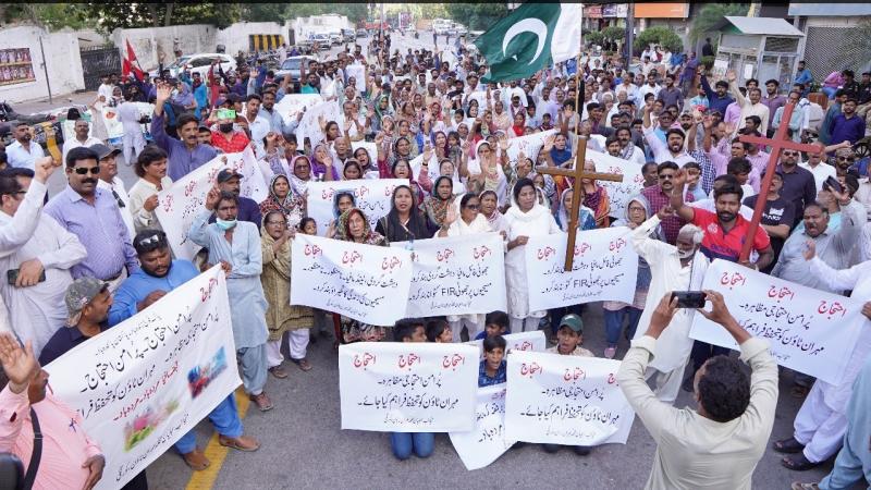 Pakistan Christian News image of Protesters in Mehran Town Call for Protection of Churches and Community
